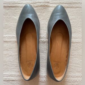 Coclico Perl Leather Pointed Toe Casual Slip On Loafers